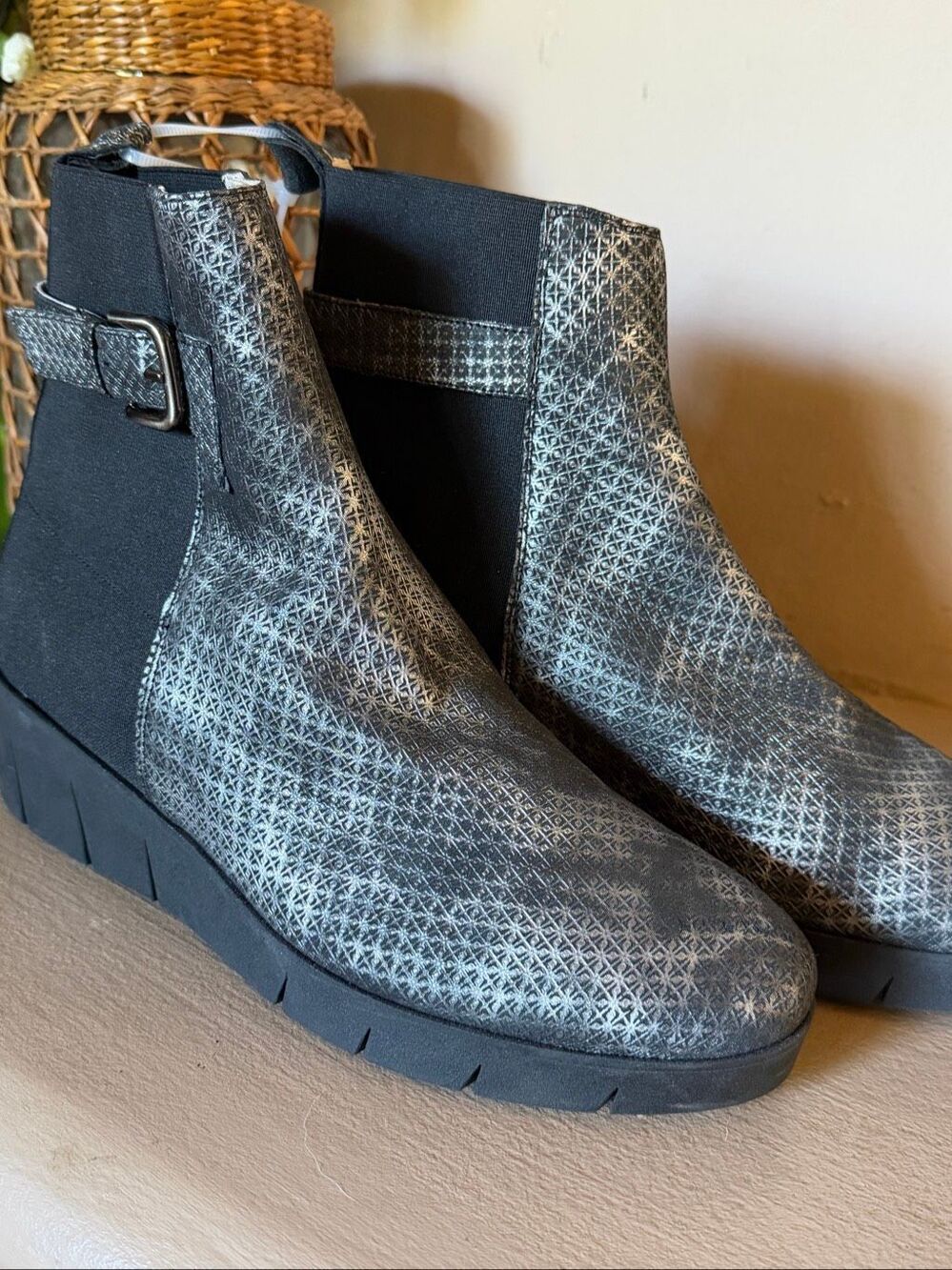 New Almalfi by Rangoni metallic Chelsea angle boots with wedge